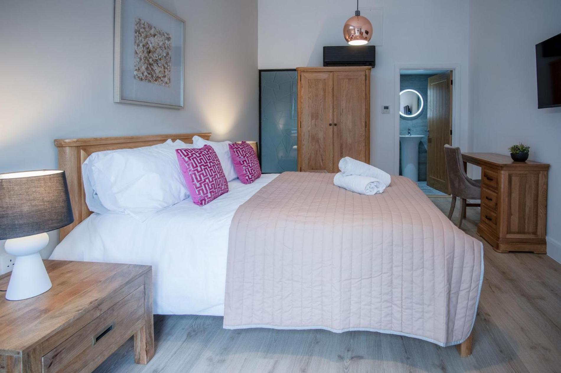 Suite 12 - Sleeping Giant Hotel - Pen Y Cae Inn Brecon Exteriör bild
